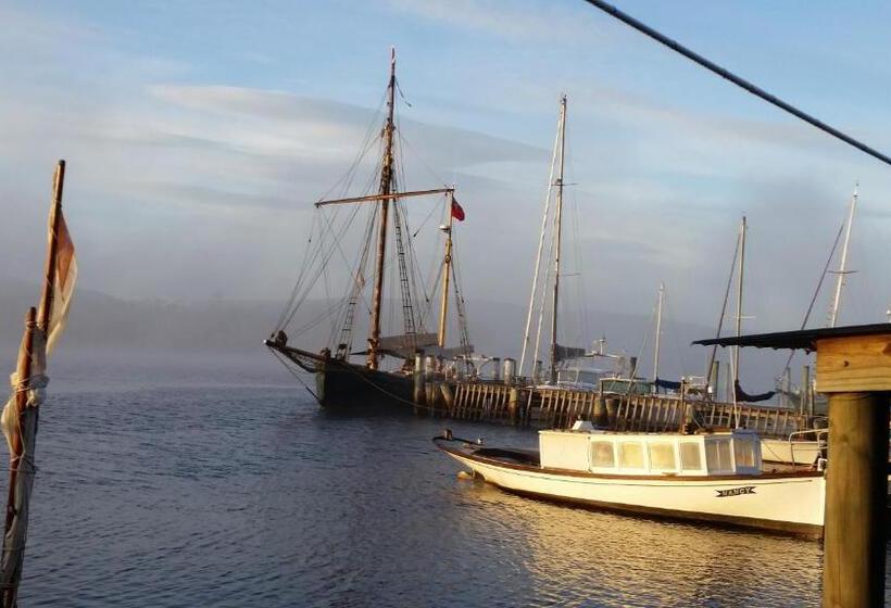 ベッドアンドブレックファースト Birch Lane