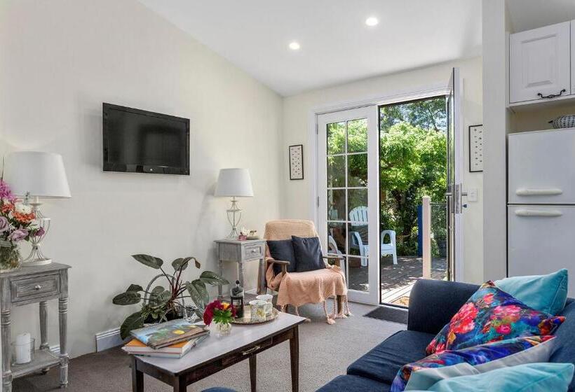 ベッドアンドブレックファースト Birch Lane