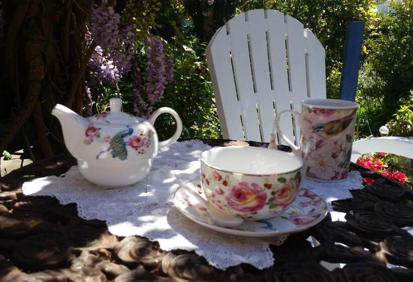 ベッドアンドブレックファースト Birch Lane