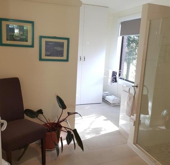 ベッドアンドブレックファースト Birch Lane