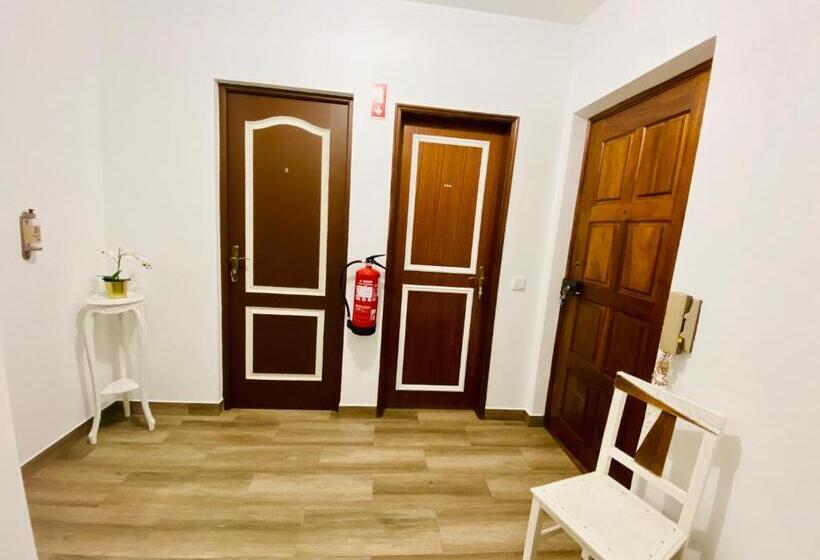 مبيت وإفطار Stay On Top Old Town