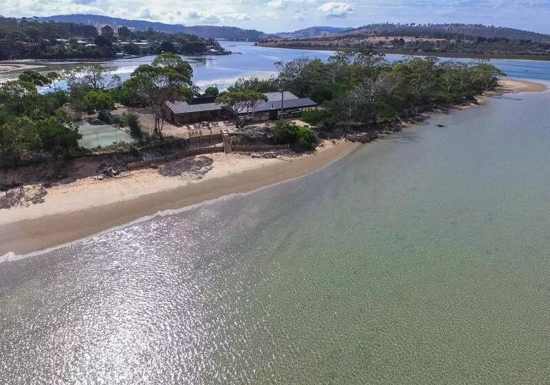 ベッドアンドブレックファースト Steeles Island Retreat