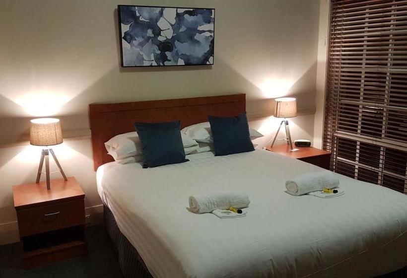 Отель Highlands