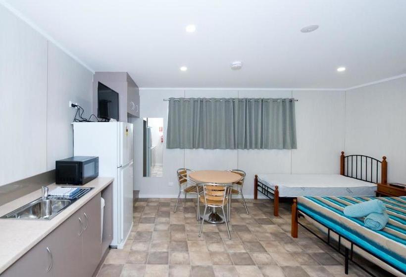 فندق Paringa Caravan Park