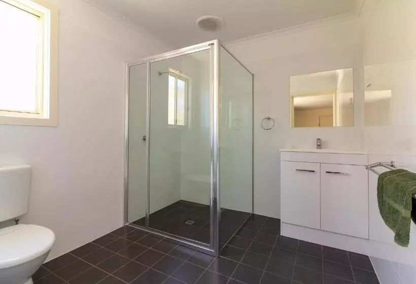 Hotelli Paringa Caravan Park