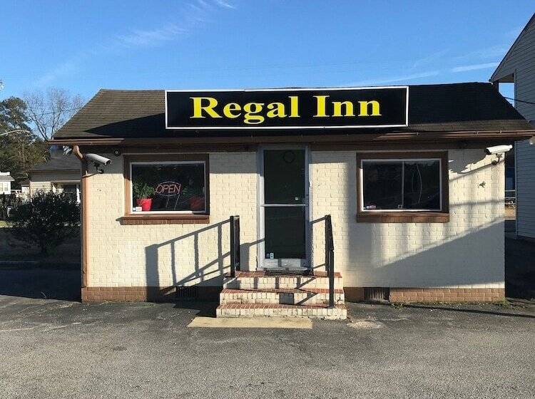 فندق على الطريق Regal Inn