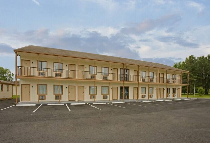 فندق على الطريق Regal Inn