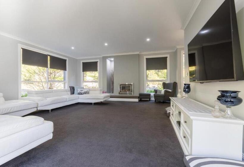 פנסיון Qupi House Formerly Rex S Yarra Valley House