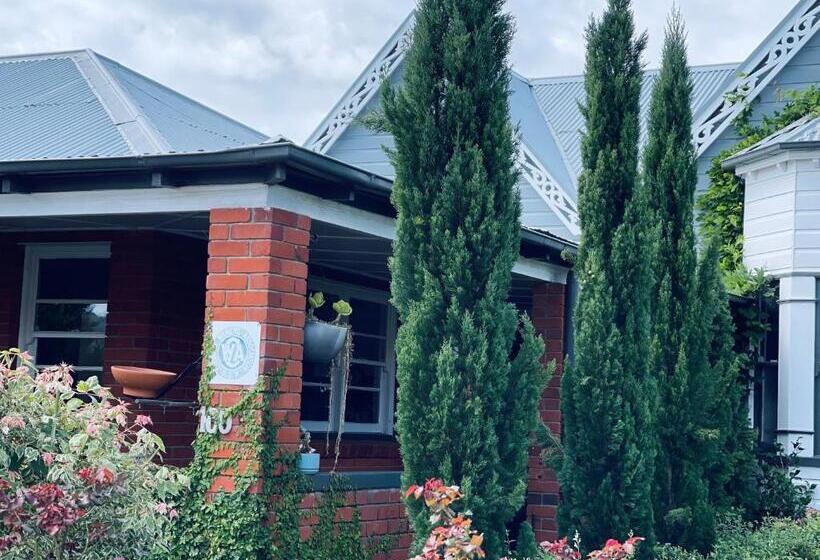 膳宿费 Town Cottage