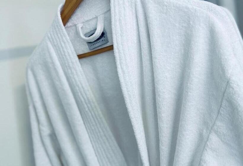 膳宿费 Town Cottage