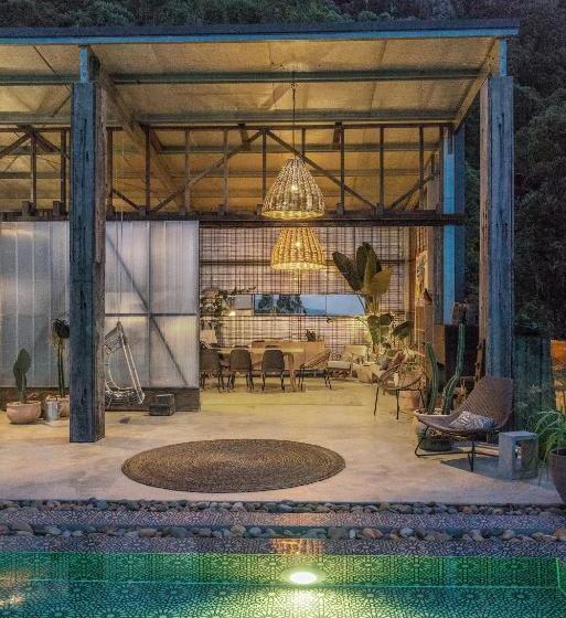 Курорт Blackbird Luxury Accommodation