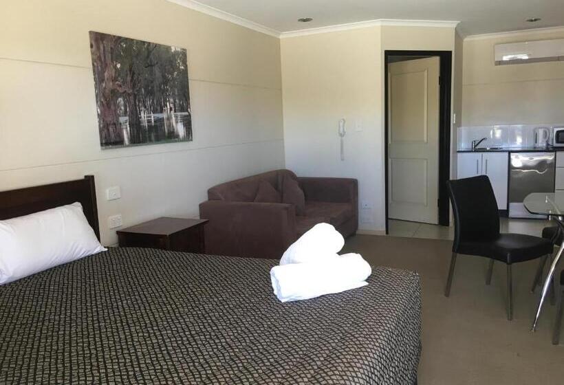 Balranald Club Motel
