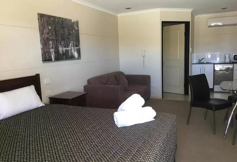 Balranald Club Motel