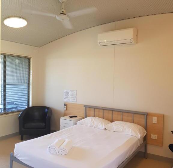 Cardwell Beachcomber Motel & Tourist Park