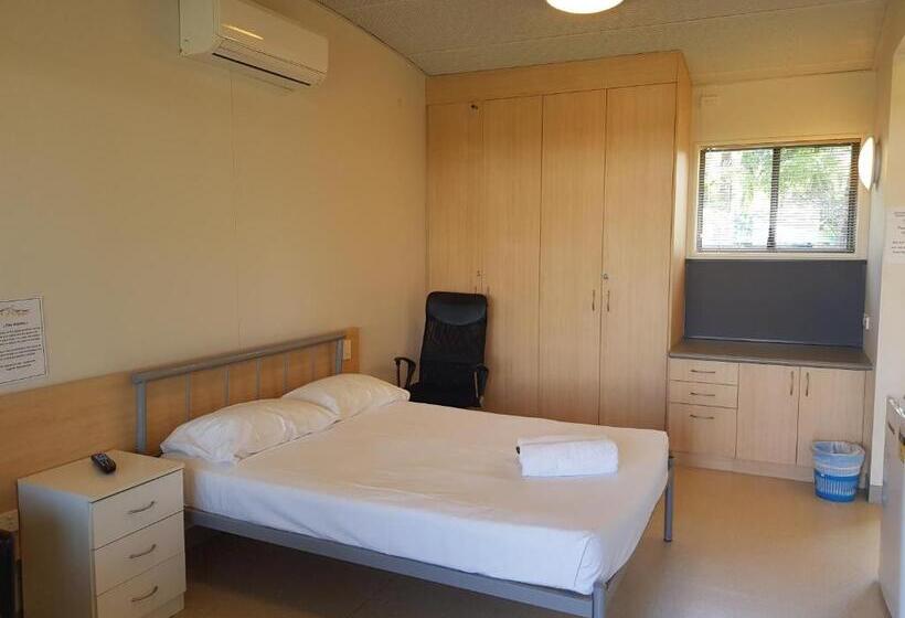 Cardwell Beachcomber Motel & Tourist Park