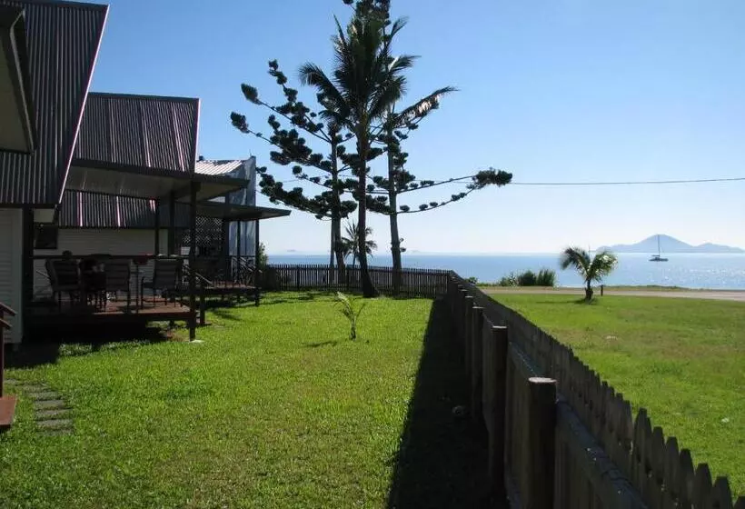 Cardwell Beachcomber Motel & Tourist Park