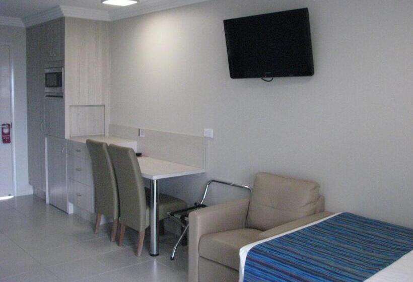 Cardwell Beachcomber Motel & Tourist Park