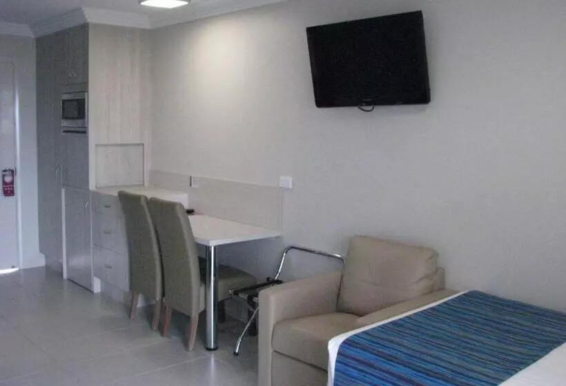 Cardwell Beachcomber Motel & Tourist Park