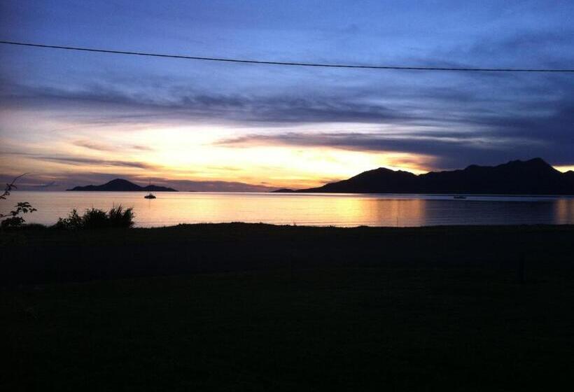 Cardwell Beachcomber Motel & Tourist Park