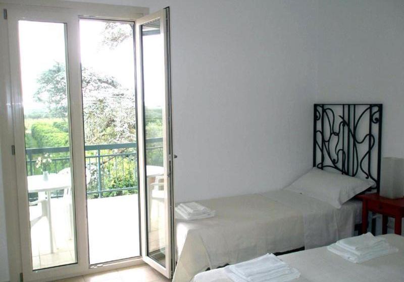 فندق Agriturismo Donna Clementina