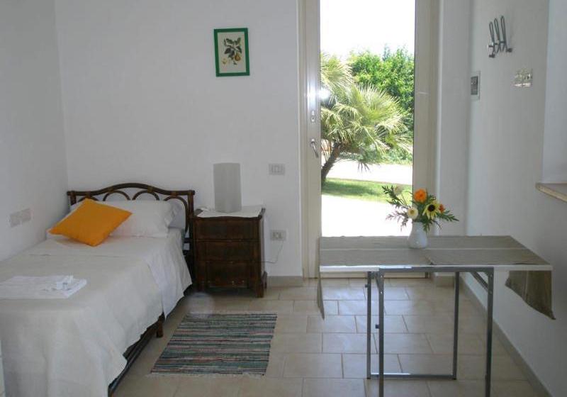 فندق Agriturismo Donna Clementina