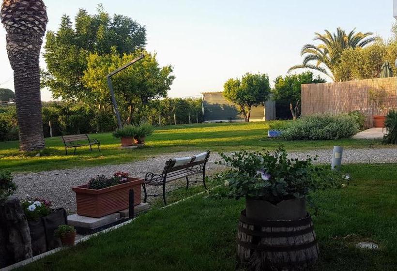 فندق Agriturismo Donna Clementina