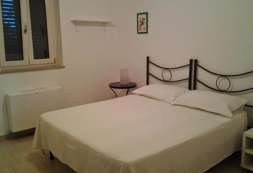 فندق Agriturismo Donna Clementina