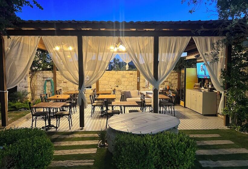 فندق June Alaçatı Adult Only