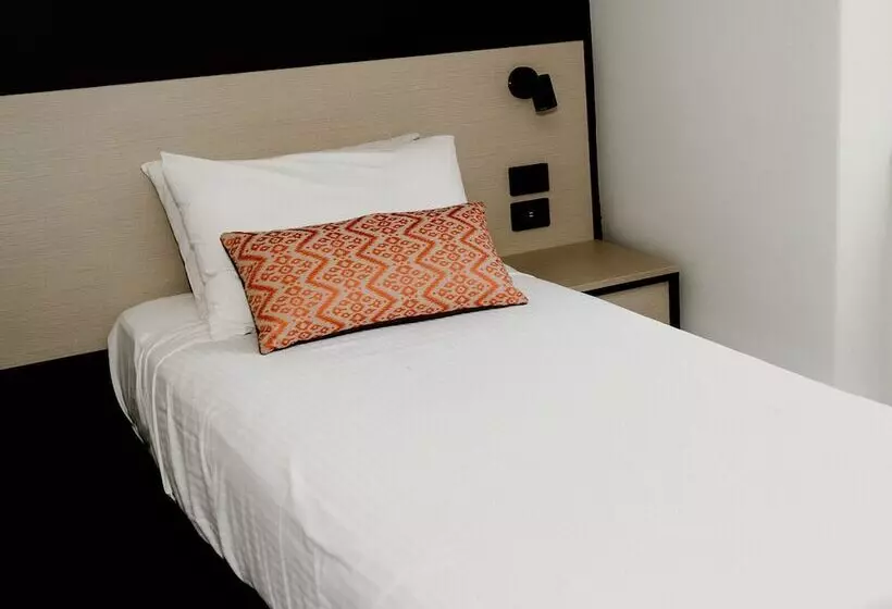 Hotel Nightcap At Barkly