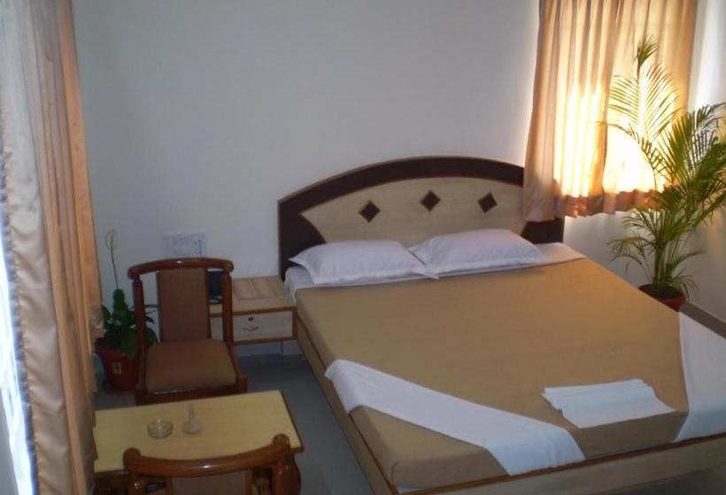 Hotel Pratik Comforts