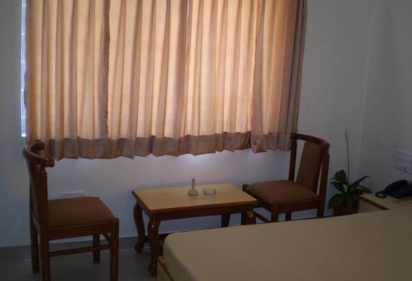 Hotel Pratik Comforts