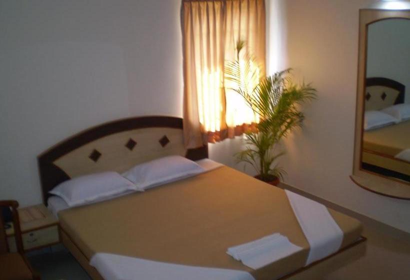 Hotel Pratik Comforts