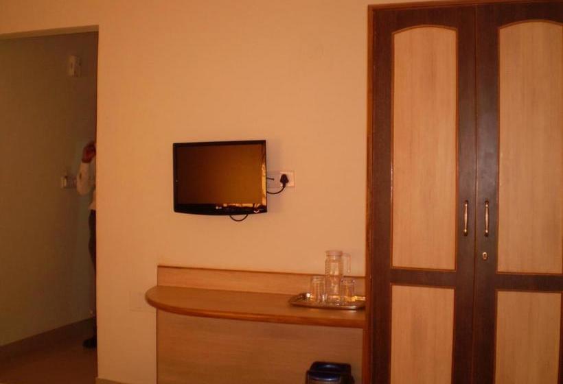 Hotel Pratik Comforts