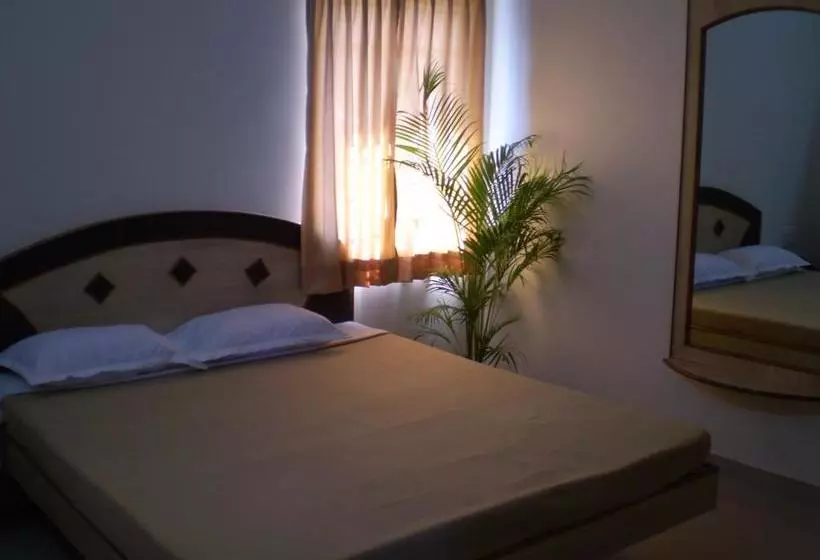 Hotel Pratik Comforts