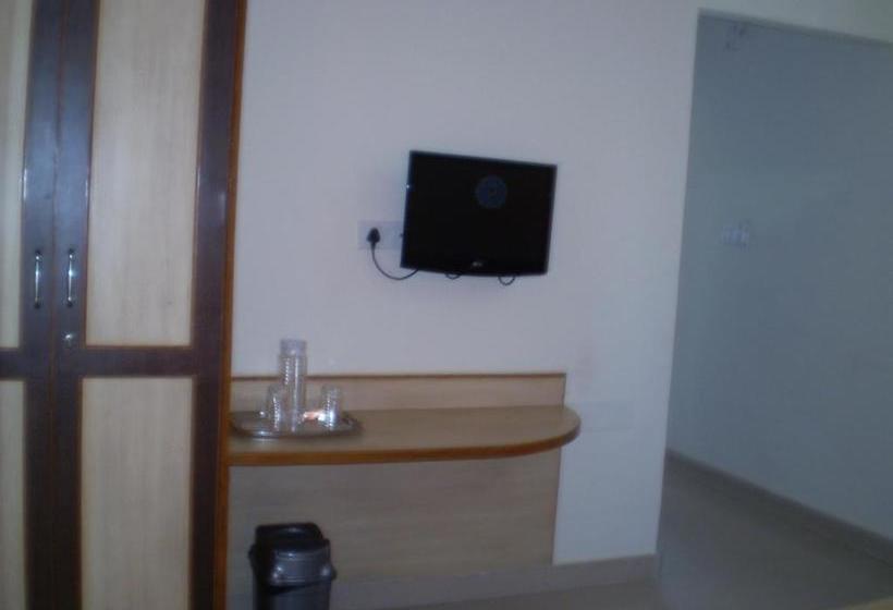 Hotel Pratik Comforts