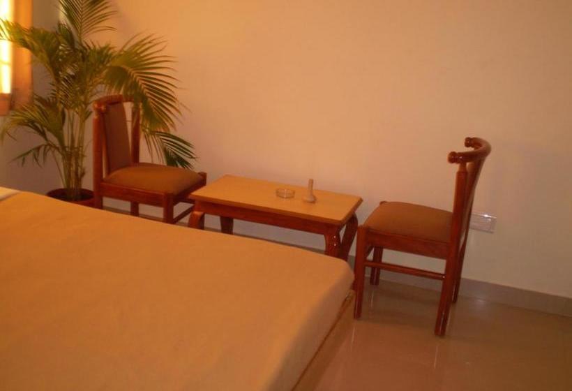 Hotel Pratik Comforts