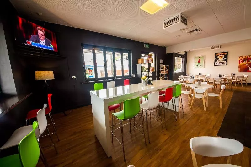 ホテル Rooms @ Carboni S