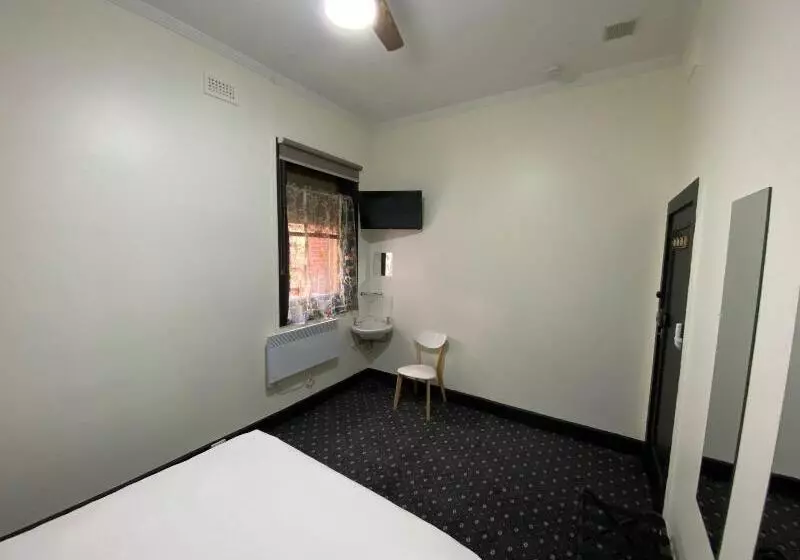 ホテル Rooms @ Carboni S