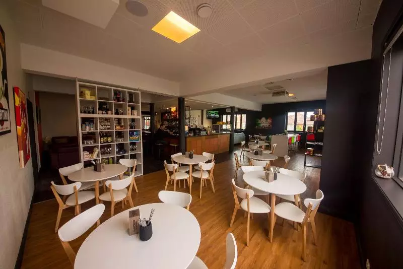 ホテル Rooms @ Carboni S