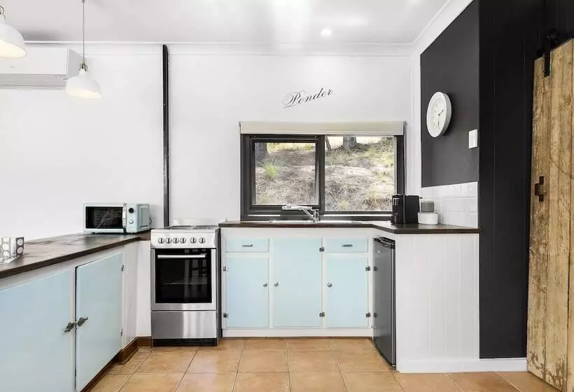 Karawatha Cottages B&b