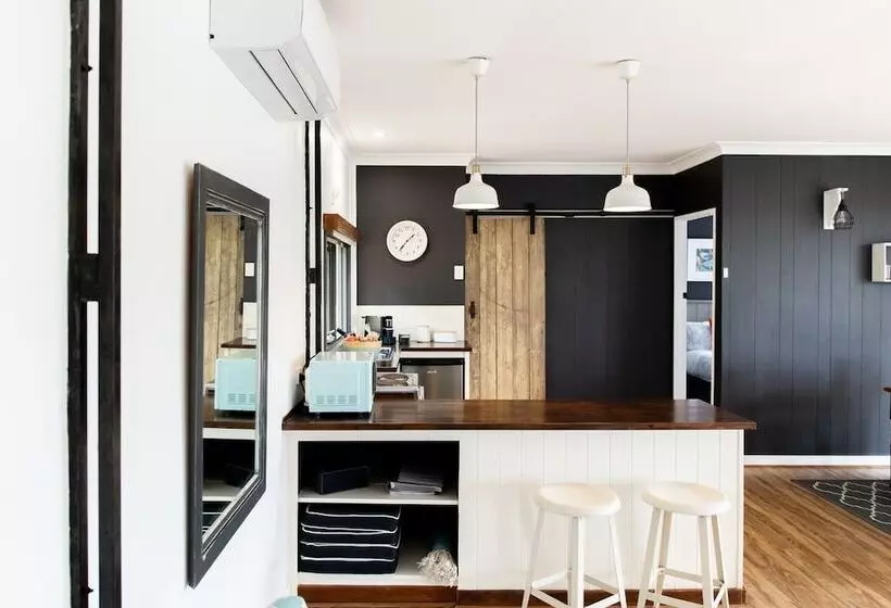 Karawatha Cottages B&b