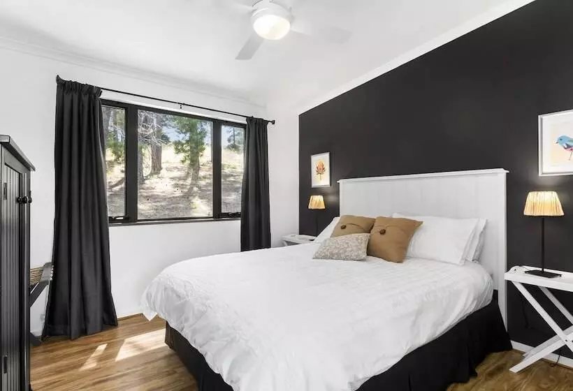 Karawatha Cottages B&b