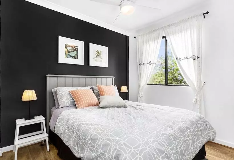 Karawatha Cottages B&b