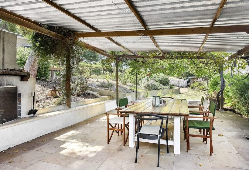 Karawatha Cottages B&b