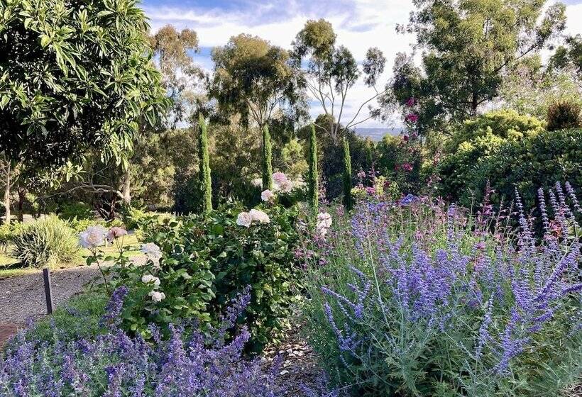 Karawatha Cottages B&b