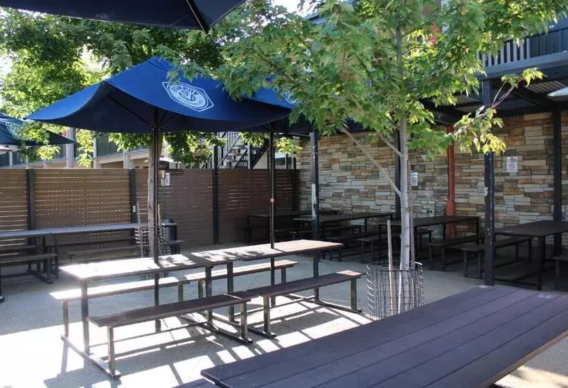 Motelli Alpine Hotel Bright