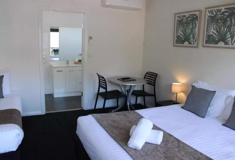 Motelli Alpine Hotel Bright