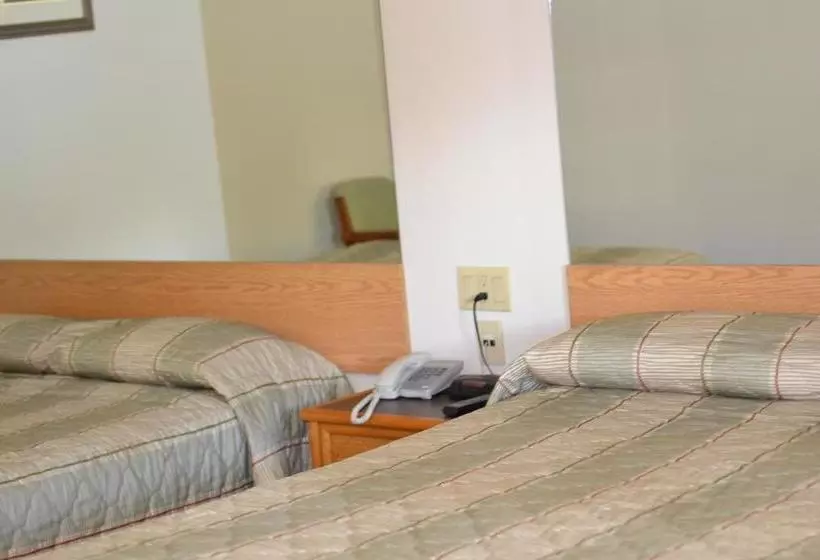 مُتل Calabogie Motor Inn
