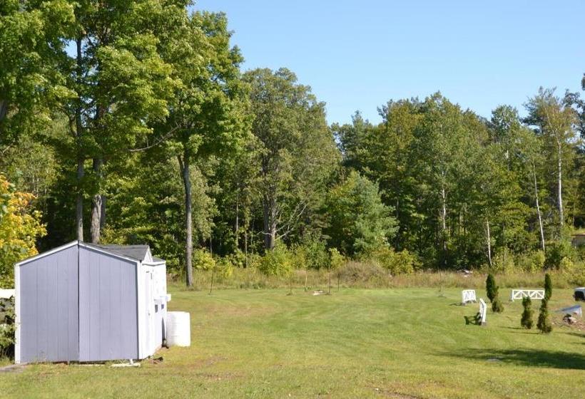 فندق على الطريق Calabogie Motor Inn