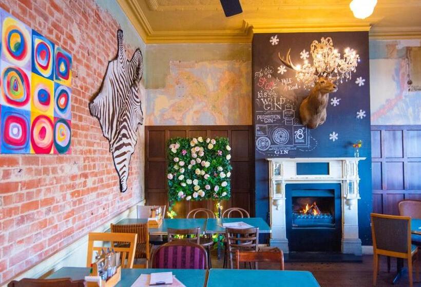 汽车旅馆  The Mile End